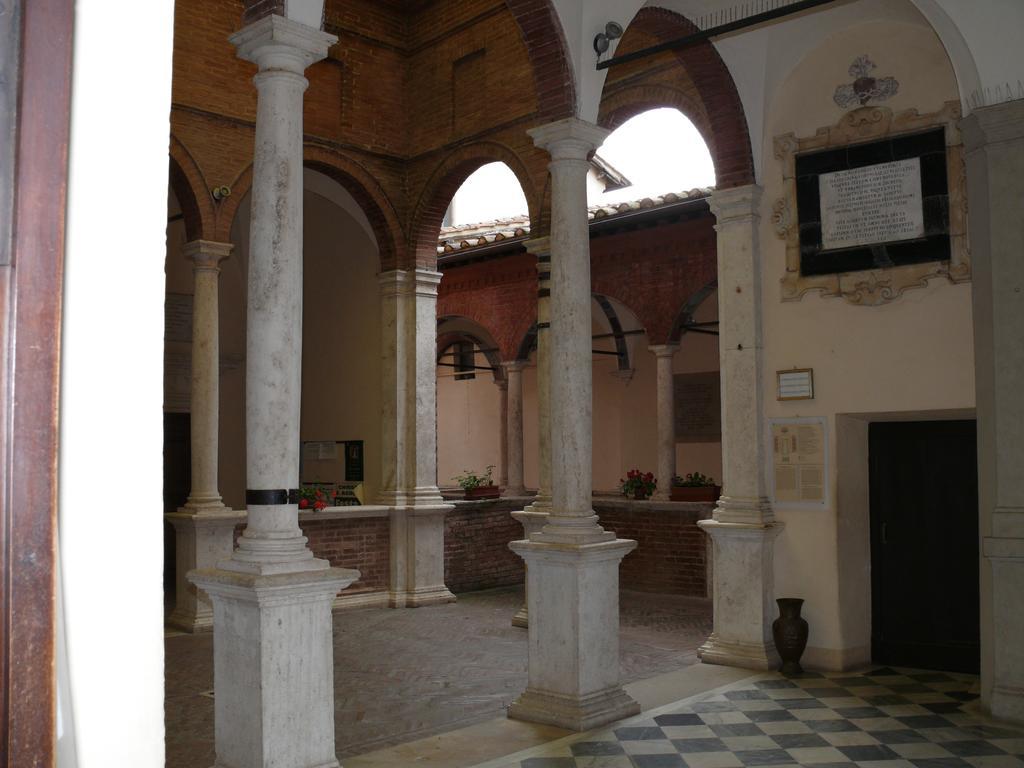 Hotel Alma Domus Siena Esterno foto