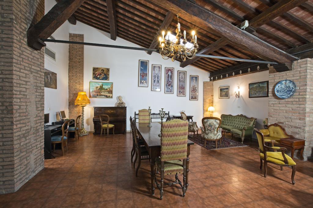 Hotel Alma Domus Siena Esterno foto