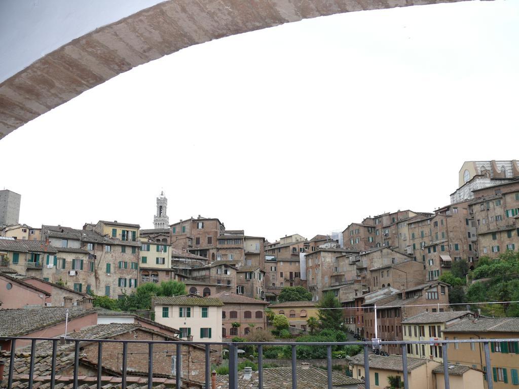 Hotel Alma Domus Siena Esterno foto