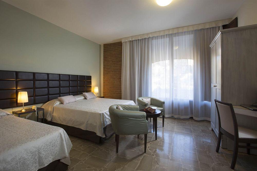 Hotel Alma Domus Siena Esterno foto