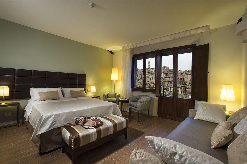 Hotel Alma Domus Siena Esterno foto