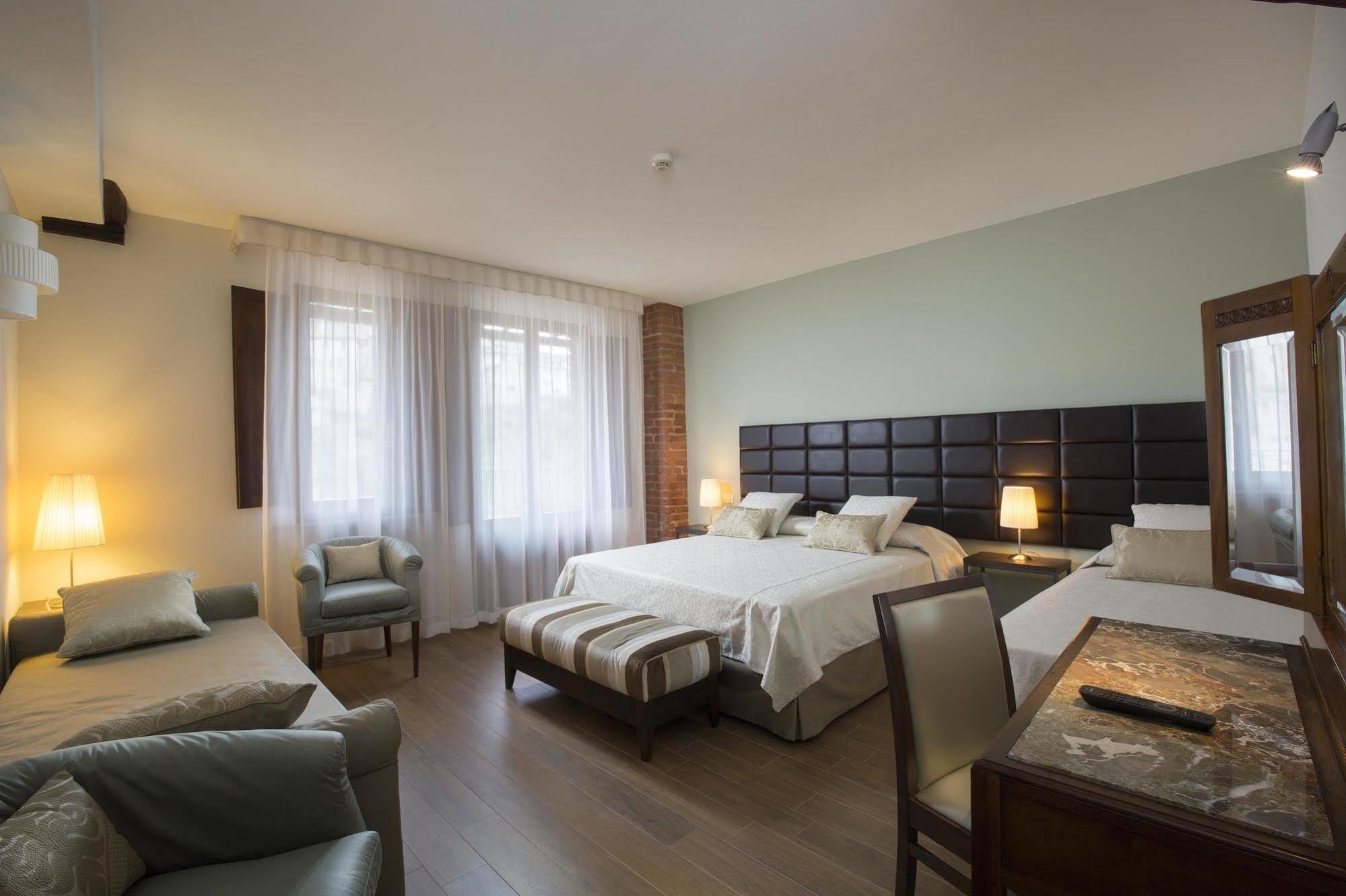 Hotel Alma Domus Siena Esterno foto