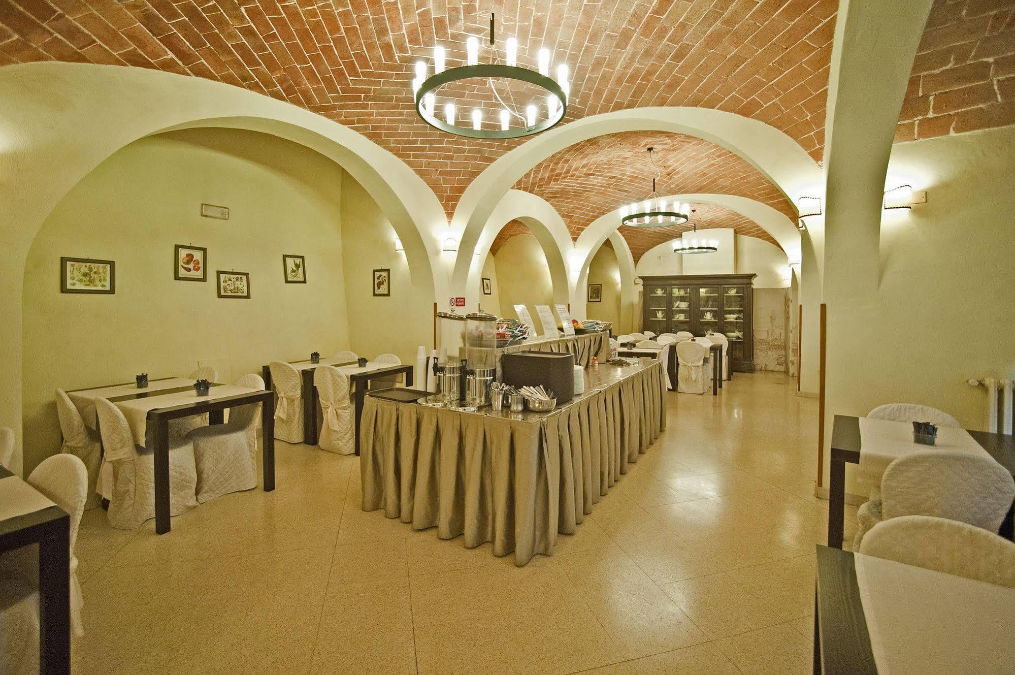 Hotel Alma Domus Siena Esterno foto