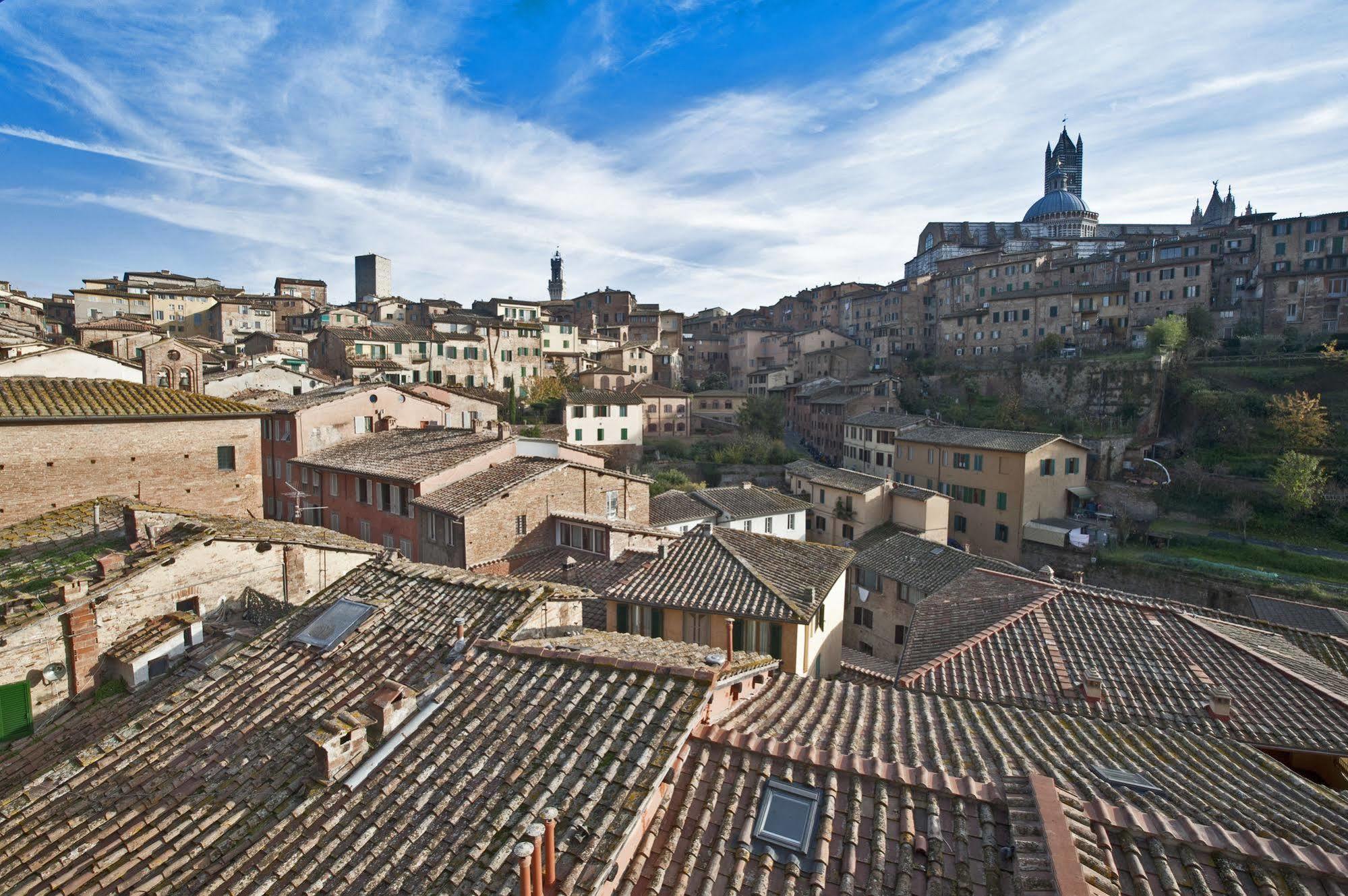 Hotel Alma Domus Siena Esterno foto