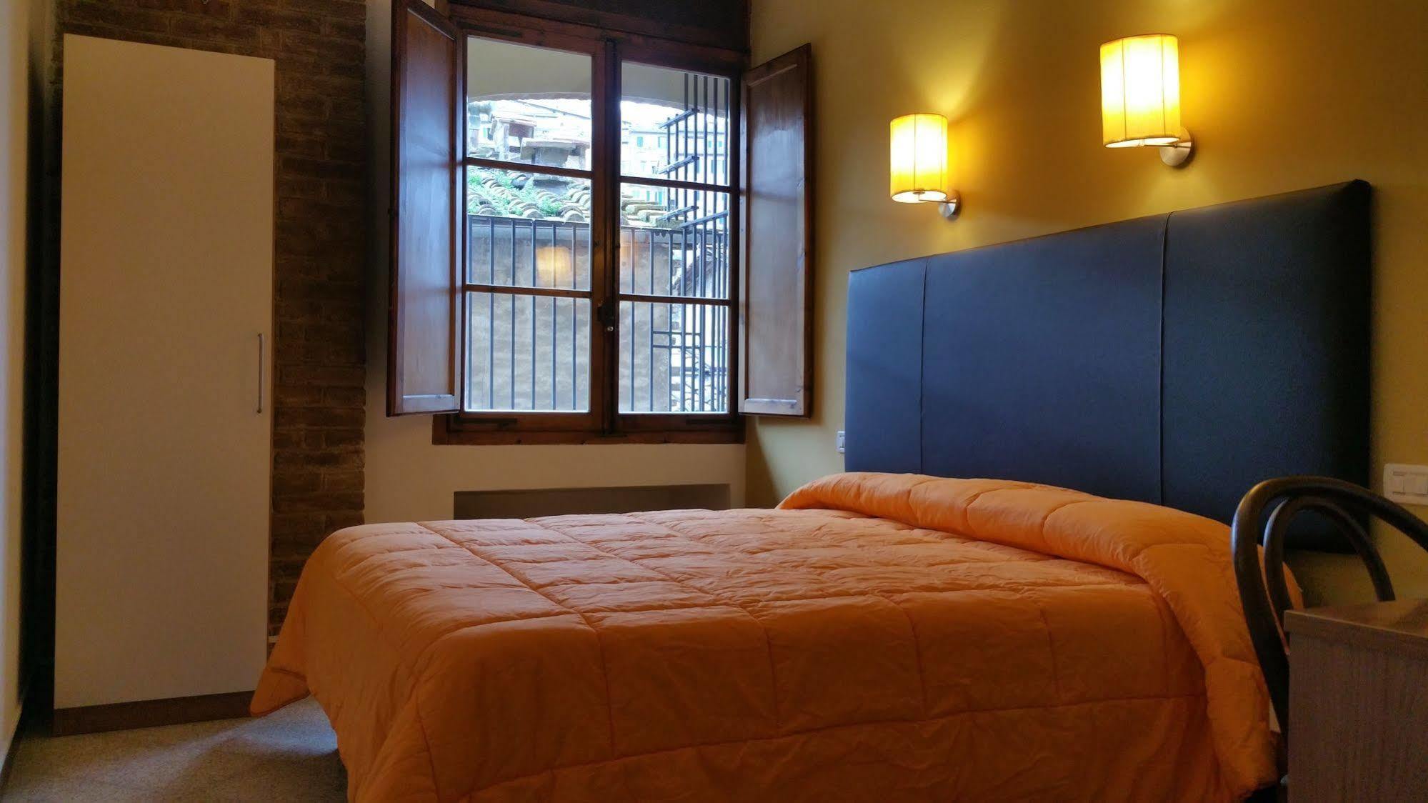 Hotel Alma Domus Siena Esterno foto