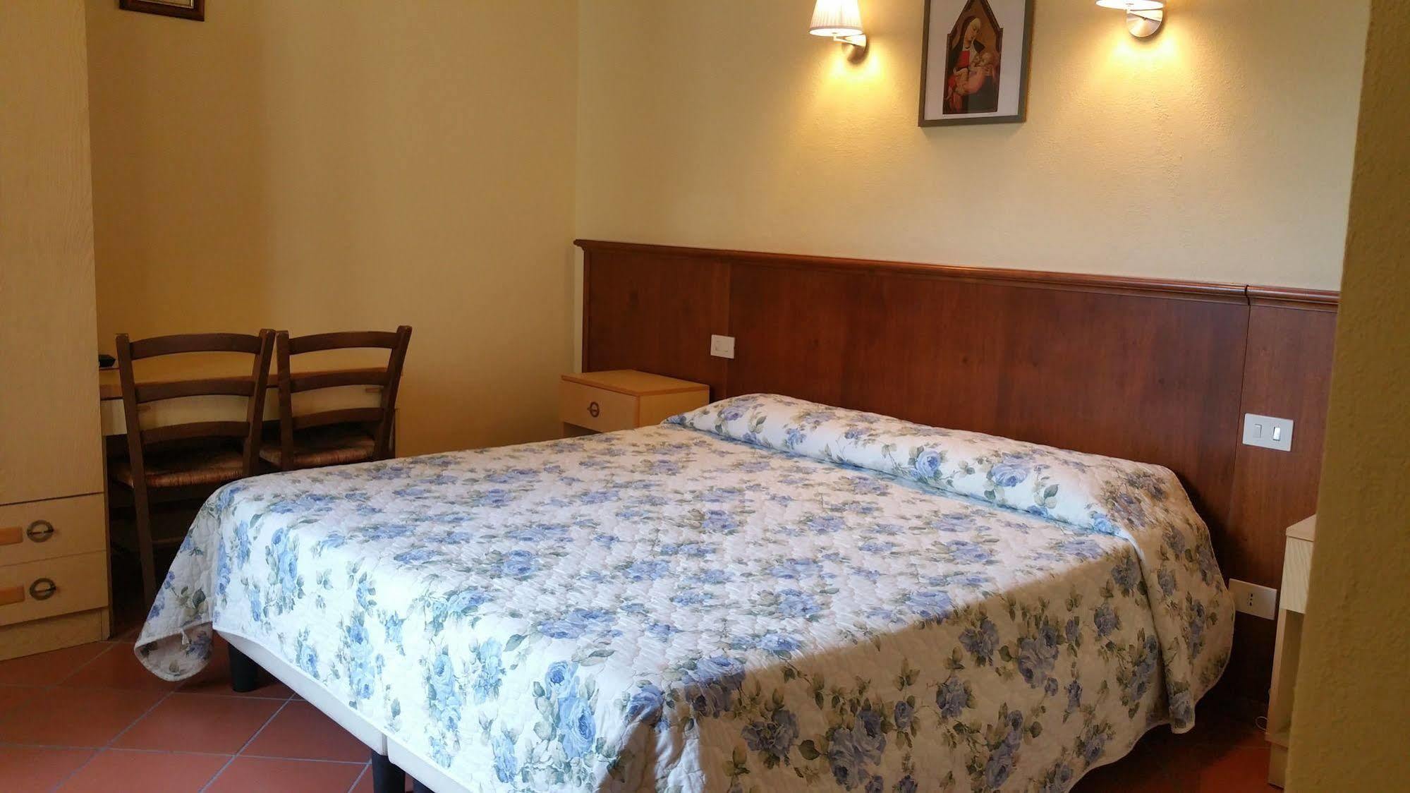 Hotel Alma Domus Siena Esterno foto